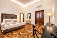 Rent by room in Florence - Residenza D'Epoca 5 suites- Il Magnifico  Junior