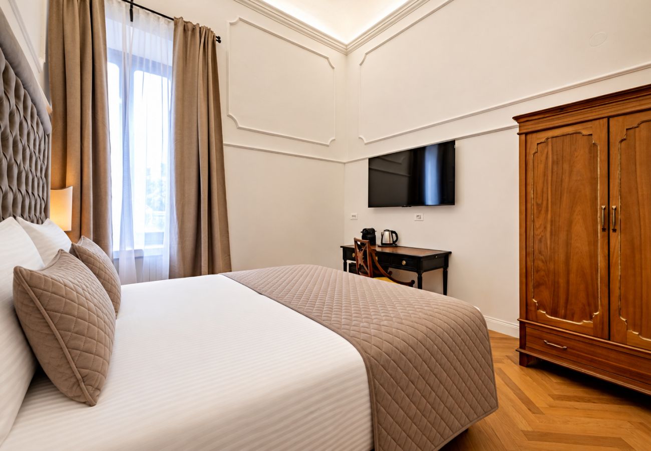 Rent by room in Florence - Residenza D'Epoca 5 suites- Il Magnifico  Sandard